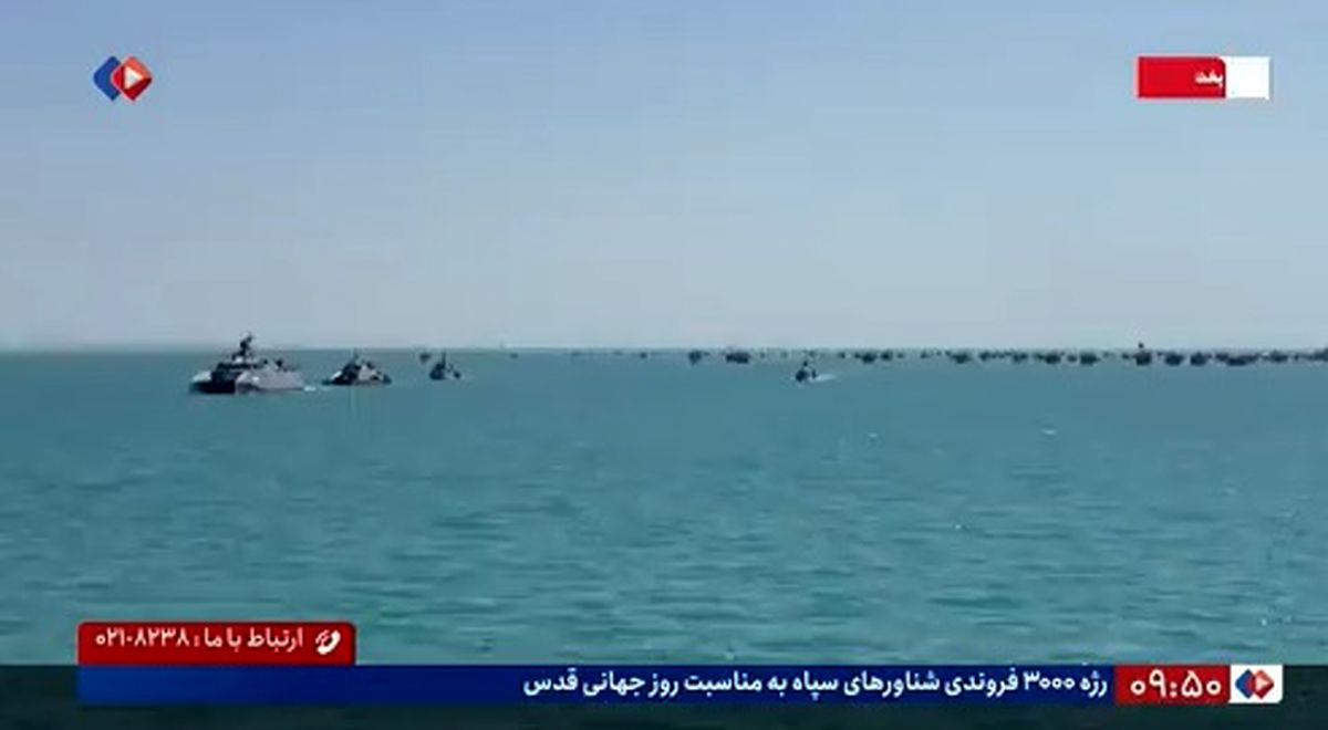 رژۀ ۳۰۰۰ فروندی شناورهای سپاه در خلیج فارس به مناسبت روز جهانی قدس + فیلم