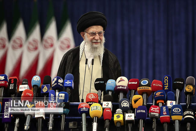 حضور رهبر معظم انقلاب در چهاردهمین دوره انتخابات ریاست جمهوری 