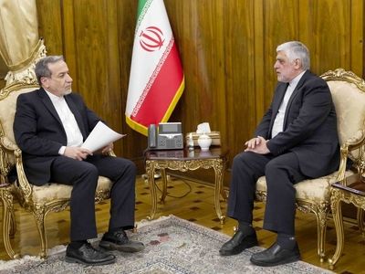 شیبانی گزارش خود را از وضعیت منطقه غرب آسیا را تقدیم وزیر خارجه کرد