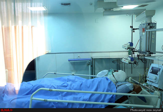 عیادت وزیر تعاون، کار و رفاه اجتماعی از مصدومین حادثه ذوب آهن اصفهان 