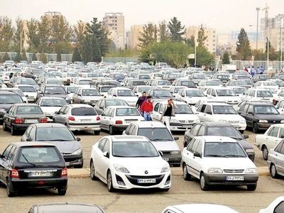 احتمال کاهش واردات خودرو در سال جاری/ سایه مذاکرات بر سر بازارها احساس می‌شود