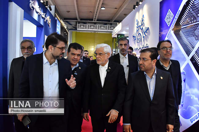 بازدید معاون اول رییس جمهور از نمایشگاه ایران ساخت 