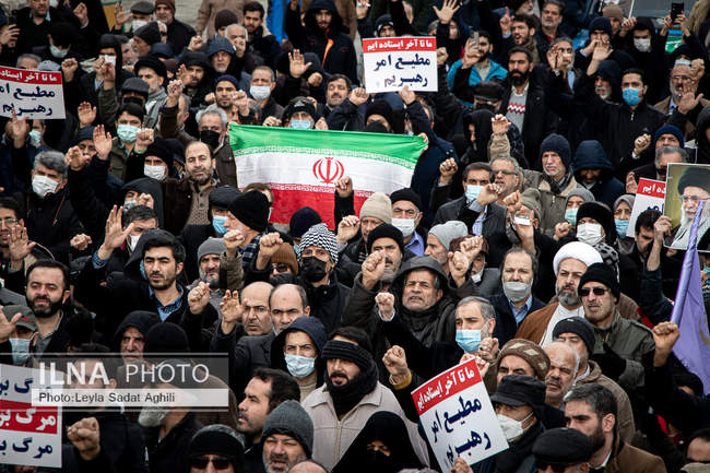 راهپیمایی نمازگزاران در اقدام توهین آمیز نشریه فرانسوی