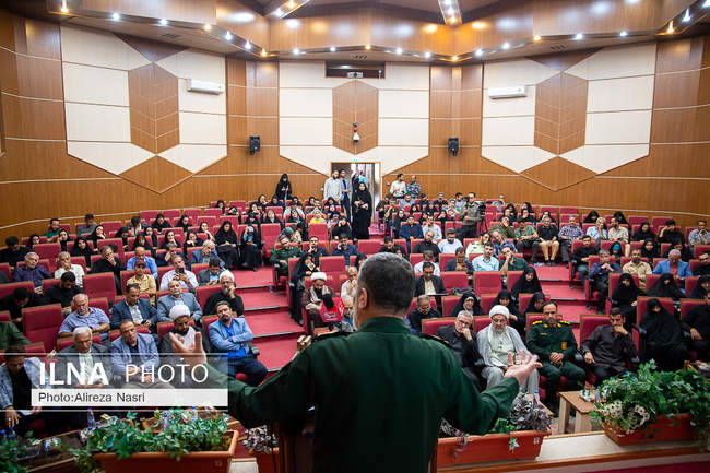 همایش بزرگداشت مقام خبرنگار و گرامیداشت شهدای خبرنگار سپاه و بسیج در