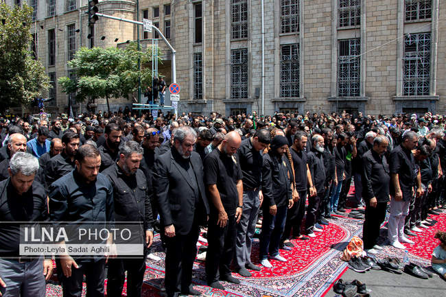 مراسم خیمه سوزان روز عاشورا در بازار تهران