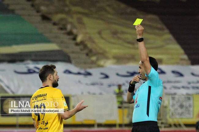 برد قاطع سپاهان برابر صنعت نفت آبادان 
