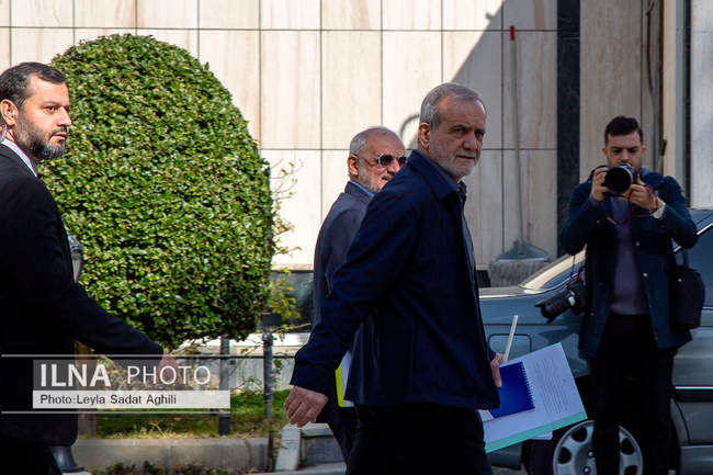 حاشیه جلسه هیات دولت - ۲۹ بهمن