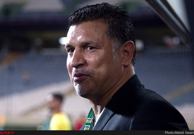 مسابقه فوتبال بین دوتیم پرسپولیس تهران و نفت تهران