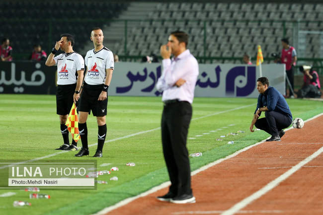 دیدار تیم های فوتبال پرسپوایس تهران و گل گهر سیرجان