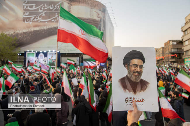 آیین وداع با پیکر شهدای ناوشکن «دنا» 