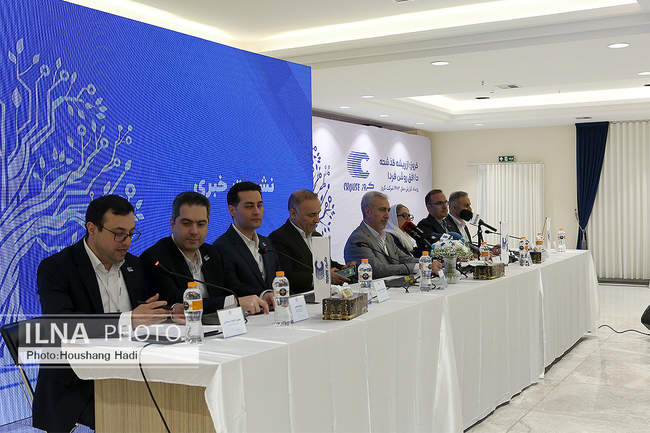 نشست رونمایی از گزارش 1403 شرکت صنایع تولیدی کروز