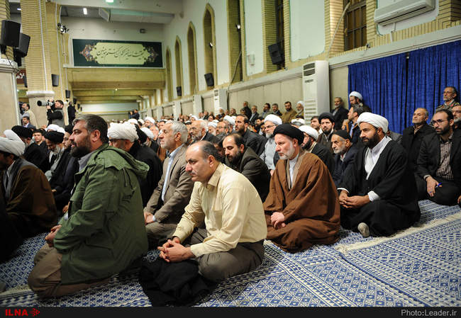 دیدار هزاران نفر از مردم قم با رهبر معظم انقلاب