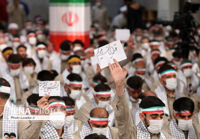دیدار جمعی از بسیجیان با رهبر انقلاب