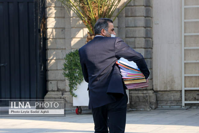 حاشیه جلسه هیئت دولت