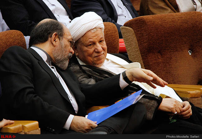 بازدید آیت الله هاشمی رفسنجانی از چند طرح در دانشگاه آزاد اسلامی واح