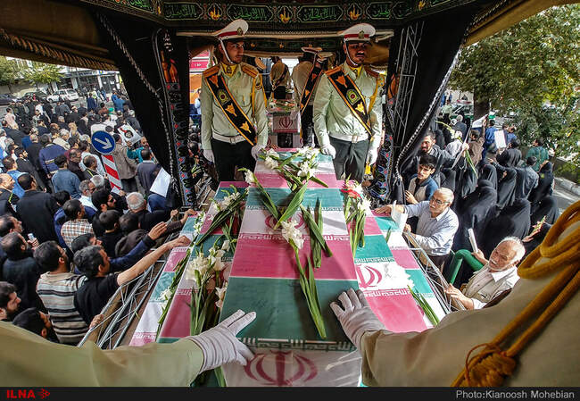 مراسم تشییع پیکر ۵۴ شهید دفاع مقدس ناجا از مقابل دانشگاه تهران