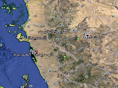 حملات هوایی و دریایی ائتلاف سعودی به «الحدیده»/ ارتش یمن یک ناو امارات را منهدم کرد