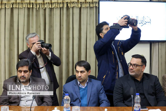 بازدید اسحاق جهانگیری از پایگاه رفاه ایرانیان و نظارت بر اجرای بسته 