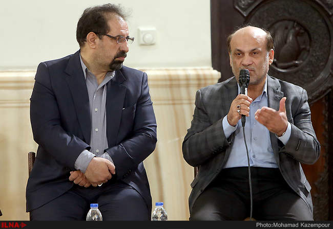 دیدار جمعی از مورخین، استادان و دانشجویان رشته تاریخ در دانشگاه‌های