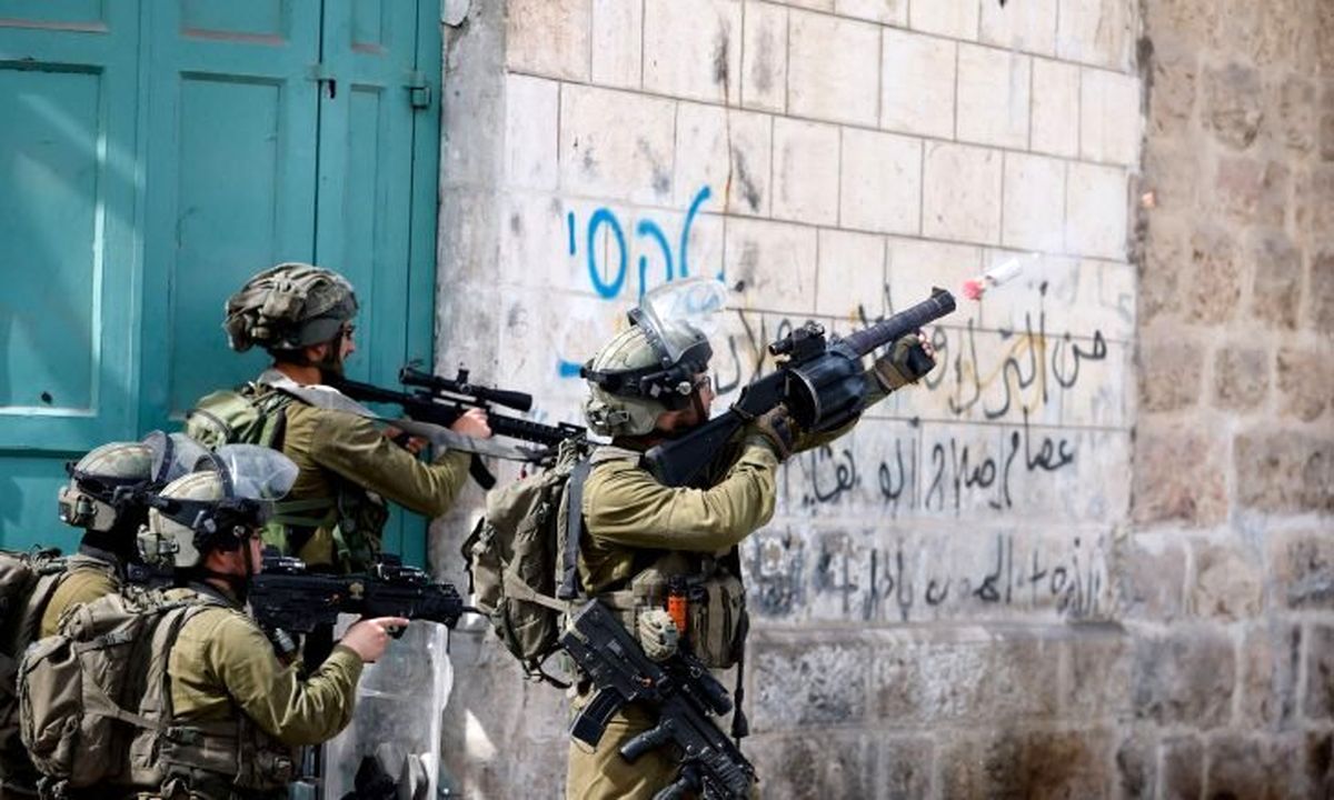 زخمی شدن ۳ فلسطینی به ضرب گلوله نظامیان صهیونیست در کرانه باختری