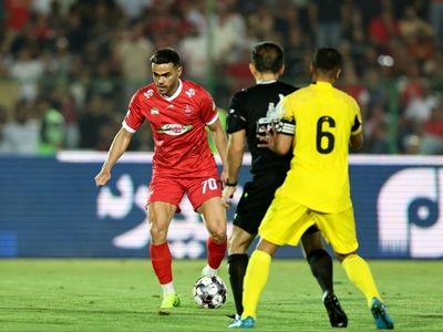 نقش کلیدی اورونوف برای فرار پرسپولیس از شکست