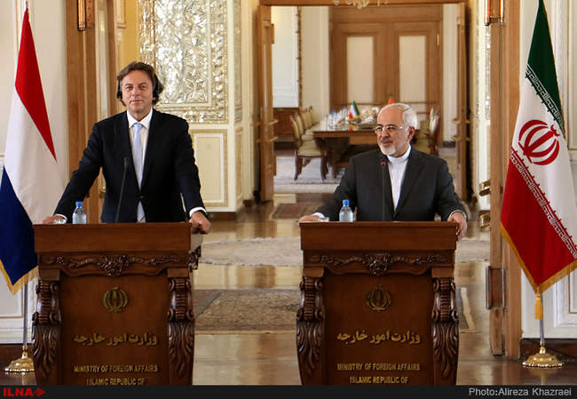 دیدار محمدجواد ظریف با برت کوئنداس وزیر خارجه هلند