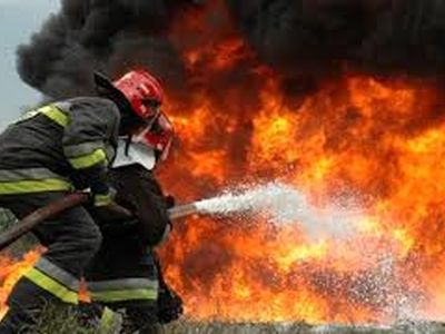 مهار آتش‌سوزی در سردخانه صنعتی میاندوآب
