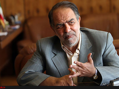 برخی وزرا به جای مراقبت از انقلاب از خودشان مواظبت می‌کنند/ دولت داوطلبانه نسبت به اصلاح کابینه عمل کند