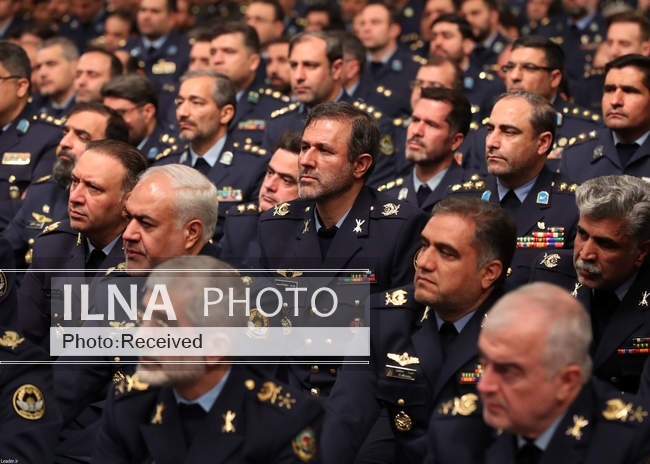 دیدار فرماندهان نیروی هوایی و پدافند هوایی ارتش با رهبر معظم انقلاب 