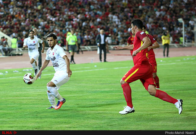 دیدار تیمهای پرسپولیس تهران و نفت تهران