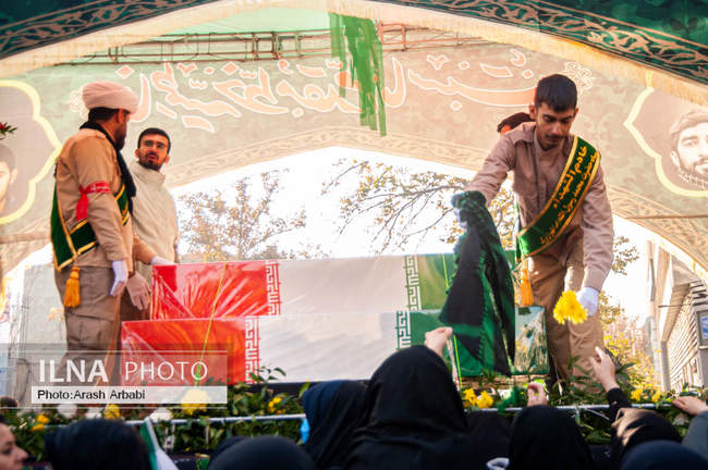 مراسم تشییع پیکر مطهر ۱۰۰ شهید گمنام دفاع مقدس در تهران / 1
