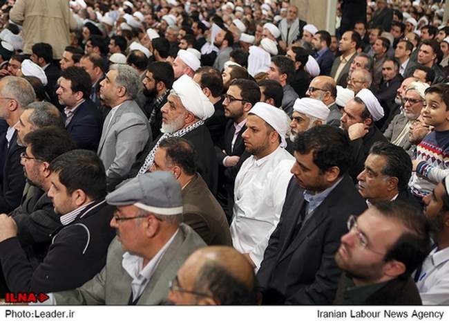 دیدار مسئولان نظام و میهمانان کنفرانس وحدت اسلامى‌ با رهبر معظم انق�