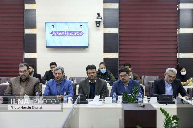 امضاء تفاهم‌نامه همکاری شهرداری مشهد با ذوب‌آهن اصفهان