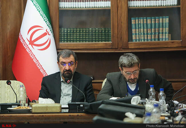 صحبت‌های درگوشی حداد عادل و باهنر در غیبت روسای قوا/ احمدی‌نژاد هم نیامد