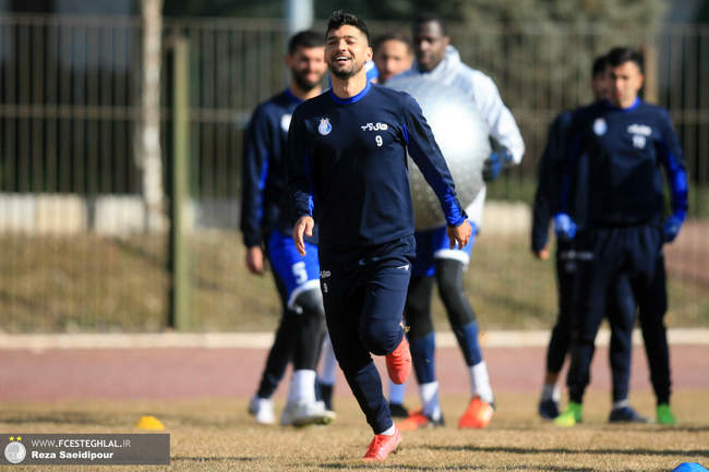 گزارش تصویری آخرین تمرین استقلال پیش از مصاف با سایپا: آبی‌ها خوشحال