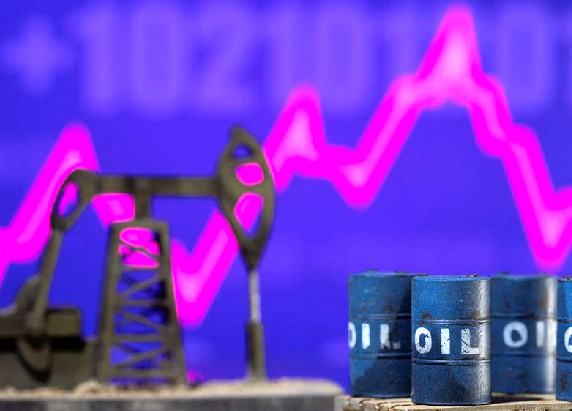 Oil spikes to 7-year high as markets avoid Russian supply
