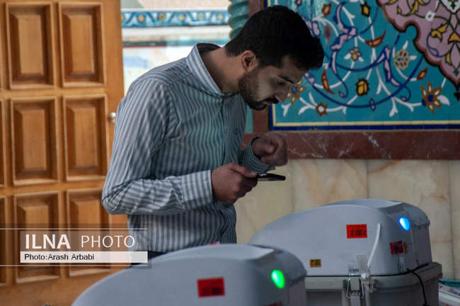 دوره دوم انتخابات دوازدهمین مجلس شورای اسلامی در حسینیه ارشاد