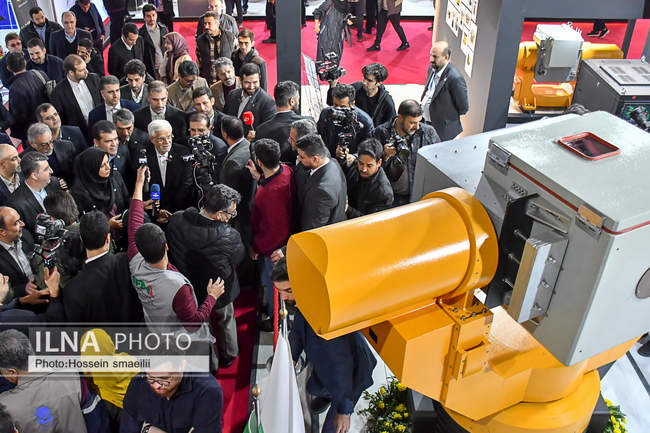 بازدید معاون اول رییس جمهور از نمایشگاه ایران ساخت 