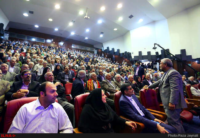 مراسم تجلیل از بازنشستگان برگزیده