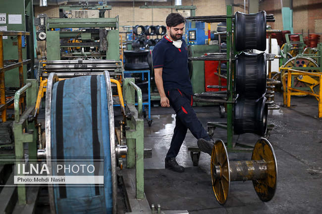 چرخ های توسعه ایران با اندیشه و بازوان کارگران می چرخد