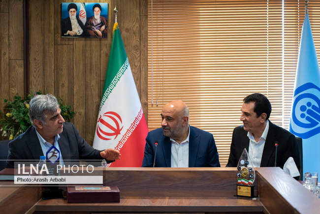 مراسم تقدیر از وزیر تعاون، کار و رفاه اجتماعی و مدیر عامل سازمان تامی