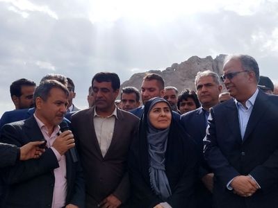 بازدید وزیر راه و شهرسازی از عملیات ساخت بزرگراه در مسیر سراوان- خاش