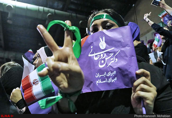 همایش سراسری زنان حامی حسن روحانی در ورزشگاه شیرودی-2