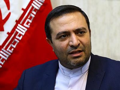 ناهماهنگی تیم اقتصادی دولت جز آسیب به مردم، دستاوردی ندارد/ باید در ۱۰۰ روز اول تغییری در وضعیت معیشت مردم ایجاد می‌کردند/ آستانه مهلتِ دولت تا پایان سال است