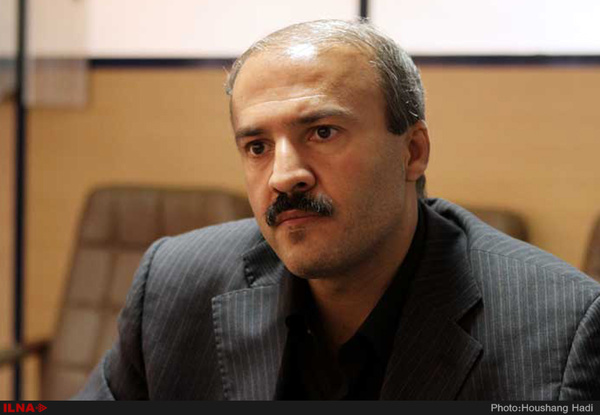 با تصمیمات متناقض و نادرست مجلس نمی‌شود انتظار معجزه از دولت داشت/ قوانینی تصویب کرده‌ایم که سرمایه‌گذار داخلی را هم فراری می‌دهد