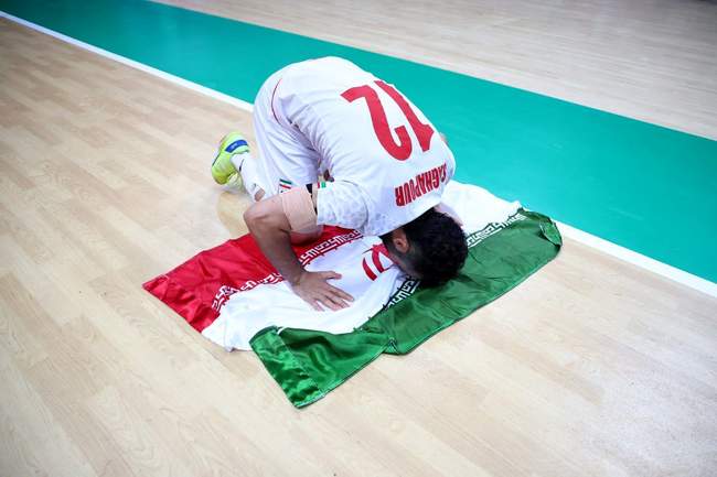 خوشحالی ملی‌پوشان فوتسال ایران پس از قهرمانی در بازی‌های کشورهای ا