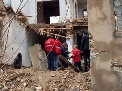 مصدومیت ۴ کارگر براثر ریزش آوار در تبریز