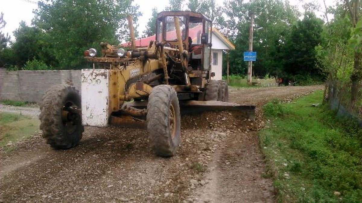 تسطیح بیش از 12 کیلومتر از راه های روستایی در شاندرمن 