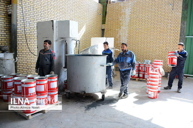 بازدید استاندار قزوین از 4 واحد صنعتی در تاکستان