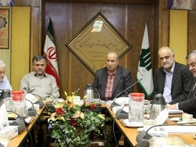 نسبت به فوتبال بی‌مهری‌های زیادی می‌کنند/حضور بانوان در ورزشگاه‌ها در حال حاضر اولویت بانوان و جامعه نیست!